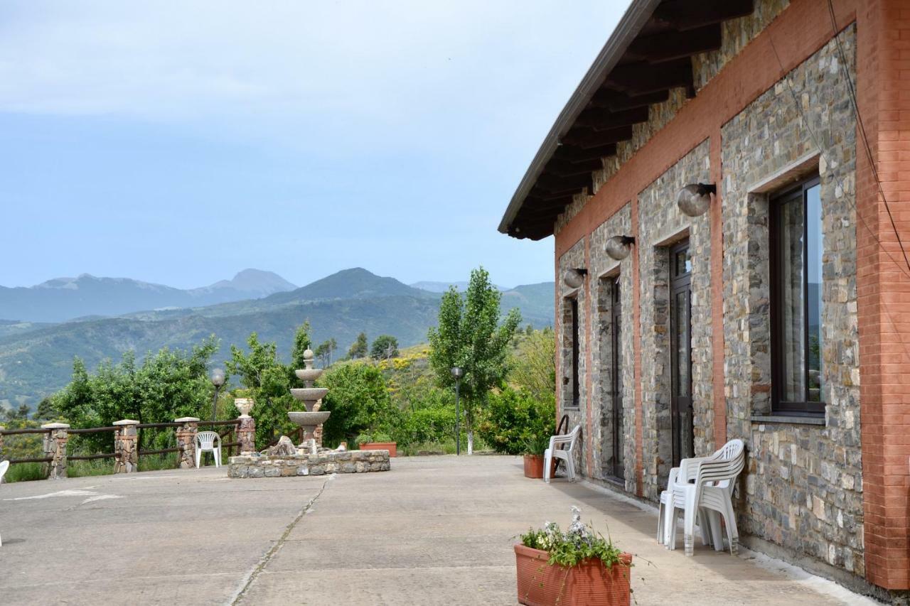 Agriturismo Pinelli Plataci Exteriér fotografie